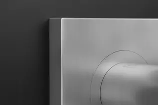 You can see a detail of Lucia's straight-edged escutcheon in stainless steel matte.